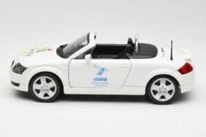 Audi TT 8N Kabrioletas Baltas Maisto 1:18 56065 Metalas - nuotrauka 4 iš 8