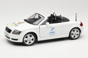 Audi TT 8N Kabrioletas Baltas Maisto 1:18 56065 Metalas