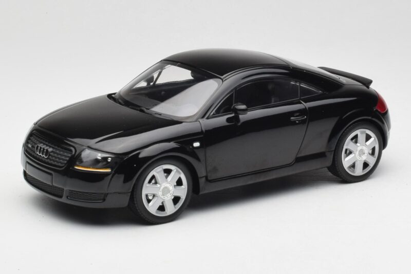 Audi TT 8N Juodas Minichamps 1:18 155017021 Metalas