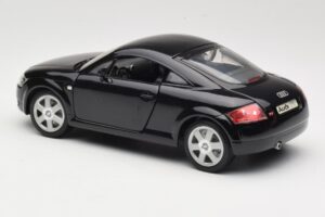 Audi TT 8N Juodas Revell 1:18 08953 Metalas - nuotrauka 7 iš 8