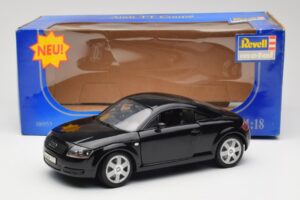 Audi TT 8N Juodas Revell 1:18 08953 Metalas - nuotrauka 8 iš 8