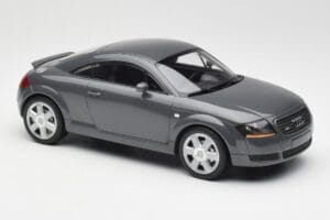 Audi TT 8N Coupe Grey Metallic Minichamps 1:18 155017020 Metalas - nuotrauka 4 iš 6