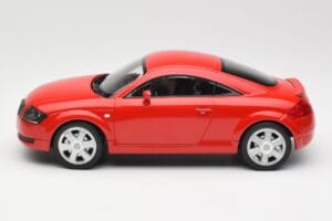 Audi TT 8N Raudonas Minichamps 1:18 155017022 Metalas - nuotrauka 3 iš 6