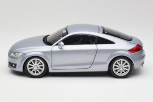 Audi TT 8N RHD Lake Sidabras Metalinis Minichamps 1:18 150015020 Metalas - nuotrauka 4 iš 8