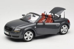 Audi TT 8N Roadster Pilkas Maisto 1:18 50346 Metalas - nuotrauka 2 iš 8