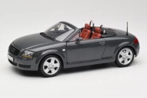 Audi TT 8N Roadster Pilkas Maisto 1:18 50346 Metalas