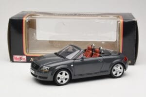 Audi TT 8N Roadster Pilkas Maisto 1:18 50346 Metalas - nuotrauka 8 iš 8