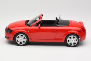 Audi TT 8N Roadster Raudonas Minichamps 1:18 155017032 Metalas - nuotrauka 3 iš 6