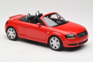 Audi TT 8N Roadster Raudonas Minichamps 1:18 155017032 Metalas - nuotrauka 4 iš 6