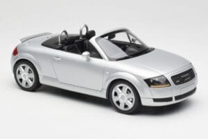 Audi TT 8N Roadster Silver Metallic Minichamps 1:18 155017031 Metalas - nuotrauka 4 iš 6