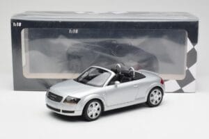 Audi TT 8N Roadster Silver Metallic Minichamps 1:18 155017031 Metalas - nuotrauka 6 iš 6