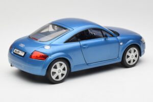 Audi TT 8N Mėlynas Revell 1:18 8954 Metalas - nuotrauka 3 iš 8