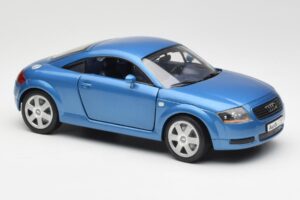 Audi TT 8N Mėlynas Revell 1:18 8954 Metalas - nuotrauka 6 iš 8