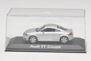 Audi TT 8N Sidabras Minichamps 1:43 5019800423 Metalas - nuotrauka 4 iš 5
