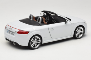 Audi TT 8S Roadster Glacier White Minichamps 1:18 5011400515 Metalas - nuotrauka 3 iš 8