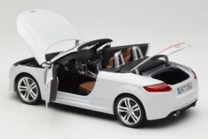 Audi TT 8S Roadster Glacier White Minichamps 1:18 5011400515 Metalas - nuotrauka 5 iš 8