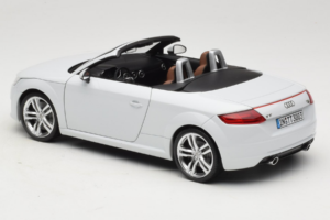 Audi TT 8S Roadster Glacier White Minichamps 1:18 5011400515 Metalas - nuotrauka 7 iš 8