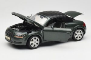Audi TT 8N Roadster Žalias Revell 1:18 8979 Metalas - nuotrauka 2 iš 8