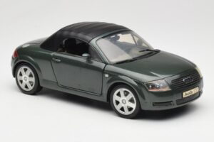 Audi TT 8N Roadster Žalias Revell 1:18 8979 Metalas - nuotrauka 6 iš 8