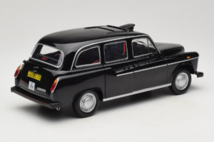 Austin FX4 London Taxi Juodas Minichamps 1:18 180136000 Metalas - nuotrauka 3 iš 8