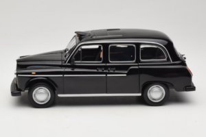 Austin FX4 London Taxi Juodas Minichamps 1:18 180136000 Metalas - nuotrauka 4 iš 8