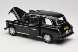 Austin FX4 London Taxi Juodas Minichamps 1:18 180136000 Metalas - nuotrauka 5 iš 8