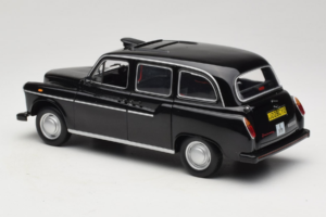 Austin FX4 London Taxi Juodas Minichamps 1:18 180136000 Metalas - nuotrauka 7 iš 8