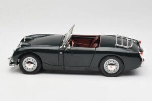 Austin-Healey Sprite Leaf Green Revell 1:18 08837 Metalas - nuotrauka 4 iš 8