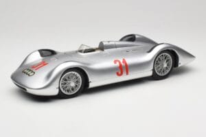 Auto Union Typ C Stromlinie #31 B. Rosemeyer 1937 Sidabrinis Revell 1:18 Auto Union Typ C Stromlinie #31 B. Rosemeyer 1937 Sidabrinis Revell 1:18 08436 Metalas