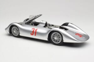 Auto Union Typ C Stromlinie #31 B. Rosemeyer 1937 Sidabrinis Revell 1:18 08436 Metalas - nuotrauka 5 iš 8