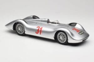 Auto Union Typ C Stromlinie #31 B. Rosemeyer 1937 Sidabrinis Revell 1:18 08436 Metalas - nuotrauka 6 iš 8
