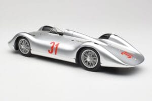 Auto Union Typ C Stromlinie #31 B. Rosemeyer 1937 Sidabrinis Revell 1:18 08436 Metalas - nuotrauka 7 iš 8