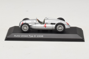 Auto Union Typ D #4 Sidabras Minichamps 1:43 5030900703 Metalas