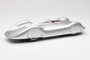 Auto Union Type C Streamliner #72 B. Rosemeyer World Record 1937 Revell 1:18 08420 Metalas - nuotrauka 2 iš 6