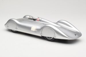 Auto Union Type C Streamliner #72 B. Rosemeyer World Record 1937 Revell 1:18 08420 Metalas - nuotrauka 5 iš 6