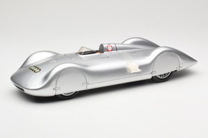 Auto Union Type C Streamliner #72 B. Rosemeyer World Record 1937 Revell 1:18 08420 Metalas