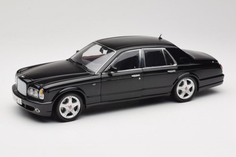 Bentley Arnage R Juodas Minichamps 1:18 100139071 Metalas