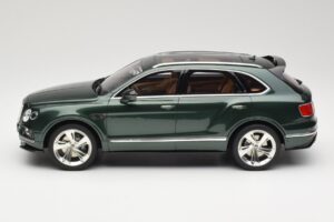 Bentley Bentayga Styling Pack Žalias GT Spirit 1:18 GT133 Derva - nuotrauka 3 iš 6