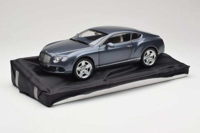 Bentley Continental GT Grey Metallic Minichamps 1:18 100139920 Metalas