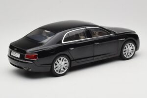 Bentley Flying Spur W12 Onyx Black Kyosho 1:18 08891NX Metalas - nuotrauka 3 iš 8