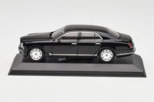 Bentley Mulsanne Juodas Minichamps 1:43 436139900 Metalas