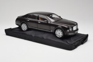 Bentley Mulsanne Burnt Oak Minichamps 1:18 100139905 Metalas - nuotrauka 6 iš 8