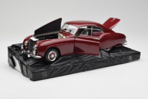 Bentley R-Type Continental Tudor Raudonas Minichamps 1:18 100139421 Metalas - nuotrauka 2 iš 8
