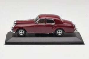 Bentley S1 Continental Flying Spur Bordo Minichamps 1:43 436139550 Metalas
