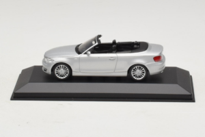 BMW 1-Series E88 Kabrioletas Titan Silver Minichamps 1:43 80420427037-R1 Metalas