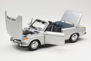 BMW 1600 Kabrioletas Sidabrinis Minichamps 1:18 80430145819 Metalas - nuotrauka 2 iš 8