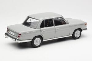 BMW 1800 TiSA Bernina Pilkas AUTOart 1:18 70621 Metalas - nuotrauka 3 iš 8