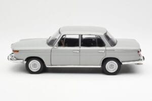 BMW 1800 TiSA Bernina Pilkas AUTOart 1:18 70621 Metalas - nuotrauka 4 iš 8
