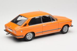 BMW 2000 Tii Touring Oranžinis Minichamps 1:18 80430145824 Metalas - nuotrauka 3 iš 8