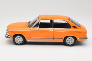 BMW 2000 Tii Touring Oranžinis Minichamps 1:18 80430145824 Metalas - nuotrauka 4 iš 8